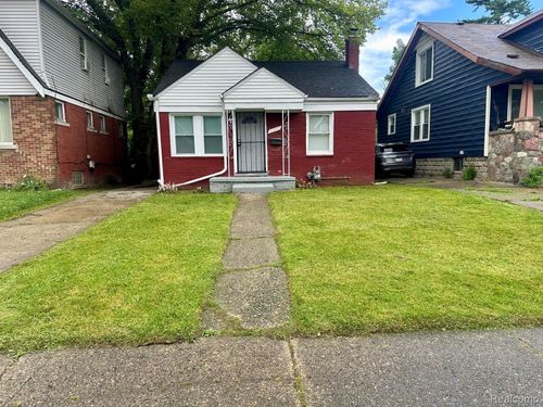 18445 Alcoy St, Detroit, MI, 48205-2737 | Card Image