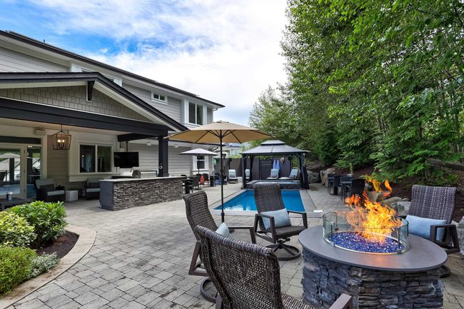 25350 Godwin Drive, House other with 6 bedrooms, 5 bathrooms and 12 parking in Maple Ridge BC | Image 12