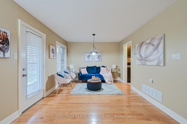 876 Jempson Path, House attached with 4 bedrooms, 3 bathrooms and 1 parking in Milton ON | Image 27