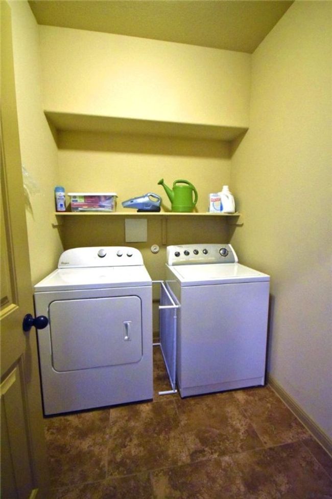 washer / dryer negotiable from current tenants | Image 13