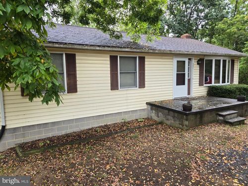 521 Tasker Rd, STEPHENS CITY, VA, 22655-2224 | Card Image