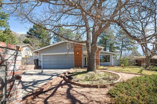 4240 N Fanning Dr, Flagstaff, AZ, 86004-2215 | Card Image