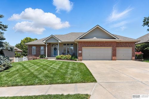 6427 N 160th Ave, Omaha, NE, 68116-4023 | Card Image