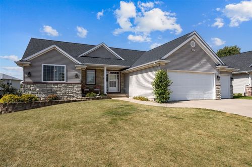 2370 Spoonbill Dr, Marion, IA, 52302-8919 | Card Image
