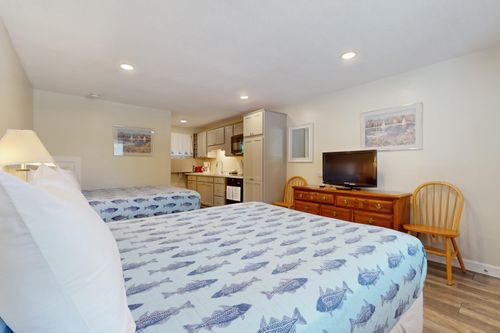 8m-76 Post Road, Wells, ME, 04090 | Card Image