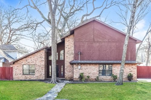 330 Cedar Creek Dr, Duncanville, TX, 75137-3935 | Card Image