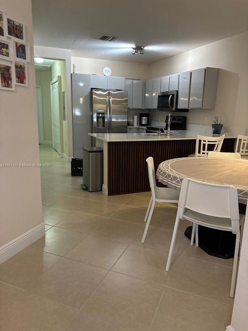 apt-624-6-3310 Palomino Dr, Hollywood, FL, 33024-2345 | Card Image
