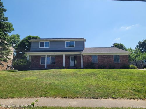 4212 Halkirk Dr, Waterford, MI, 48329-1628 | Card Image