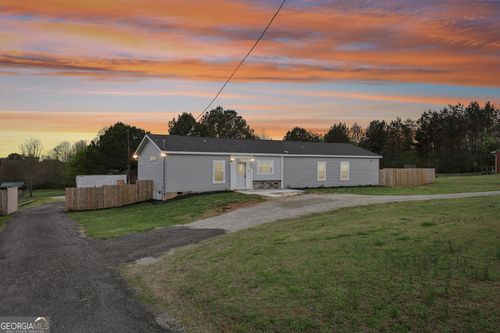 698 Smith Cemetery Rd, Winder, GA, 30680-4334 | Card Image