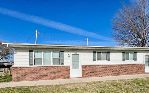 115 N 14th St, Wood River, IL, 62095-1801 | Card Image