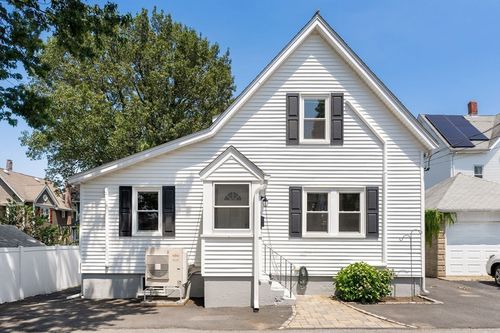 9 Queenwood Ter, Malden, MA, 02148-7737 | Card Image