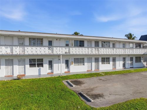 apt-30-15 Nw 204th St, Miami Gardens, FL, 33169-2666 | Card Image
