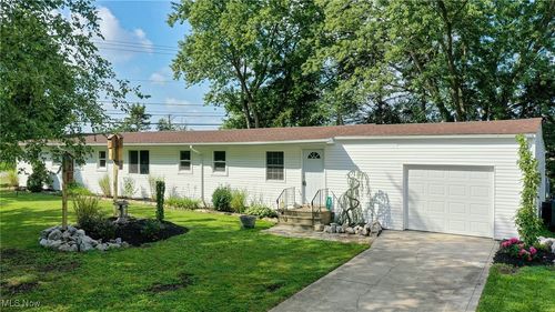 403 Palomino Ct, LaGrange, OH, 44050-9643 | Card Image