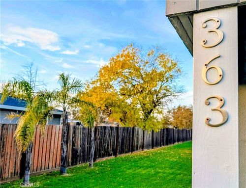 363 Ford Rd, Sacramento, CA, 95838-4119 | Card Image