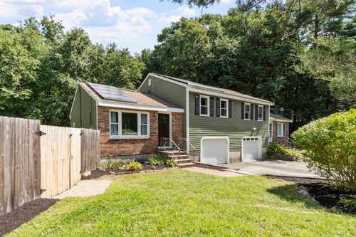a-34 Hemlock Cir, Sandown, NH, 03873-2409 | Card Image