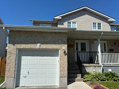 42 Clifford St, Amherstview, ON, K7N1Y5 | Card Image