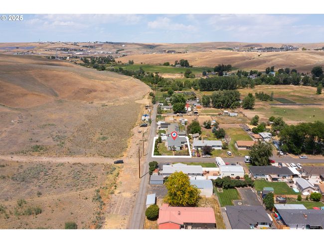 814 Sw 44 Th St, House other with 5 bedrooms, 2 bathrooms and null parking in Pendleton OR | Image 5