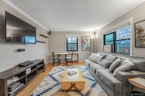 007a2-220 73rd Ave, New York, NY, 11364 | Card Image