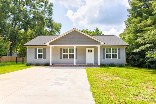 910 Wilson St, China Grove, NC, 28023-9417 | Card Image