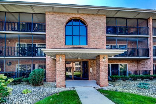 303-4943 E Circle Drive, Crestwood, IL, 60418 | Card Image