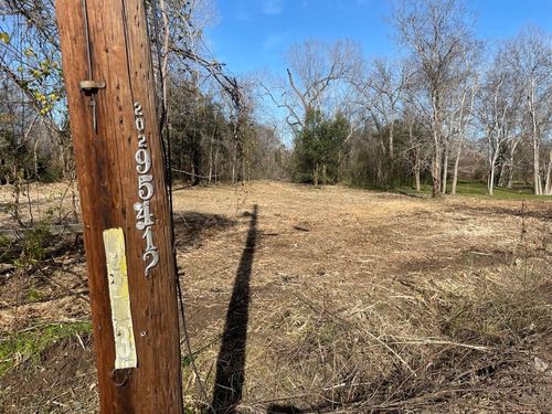 202 Leago St, Houston, TX, 77022-1518 | Card Image