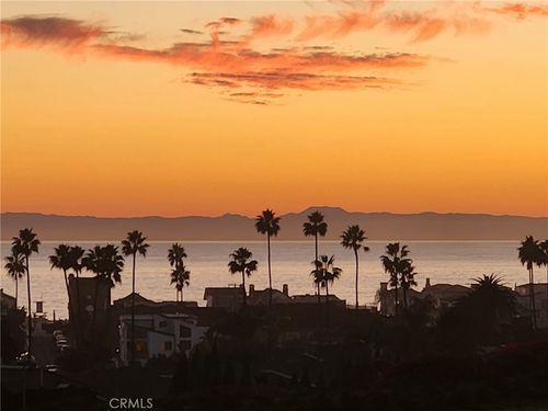 apt-113-230 Lille Ln, Newport Beach, CA, 92663-2664 | Card Image