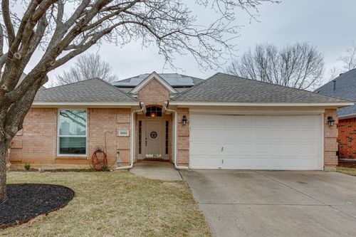 9005 Tyne Trl, Fort Worth, TX, 76118-7315 | Card Image