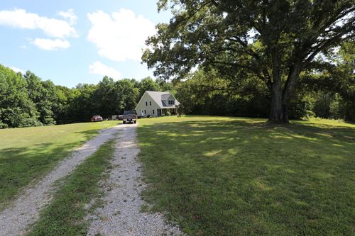 5700 Highway 1676, Science Hill, KY, 42553-8946 | Card Image