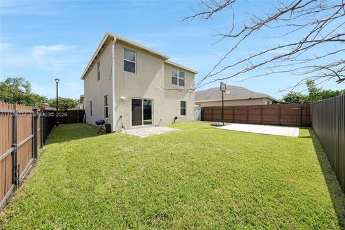 572 Ne 6th Pl, Florida City, FL, 33034-3267 | Card Image