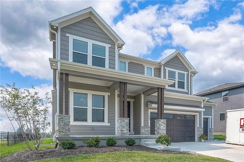 1607 Sw Arbormist Dr, Lee's Summit, MO, 64082-4207 | Card Image