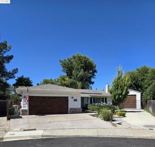 512 Corte Alta, Vacaville, CA, 95688-2110 | Card Image