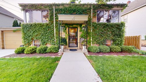 315 E Union Ave, Wheaton, IL, 60187-4229 | Card Image