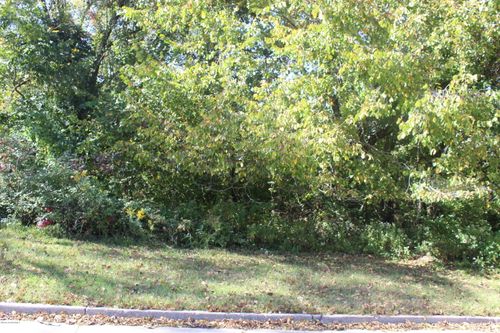 236 Ann Court, Jefferson City, MO, 65101 | Card Image