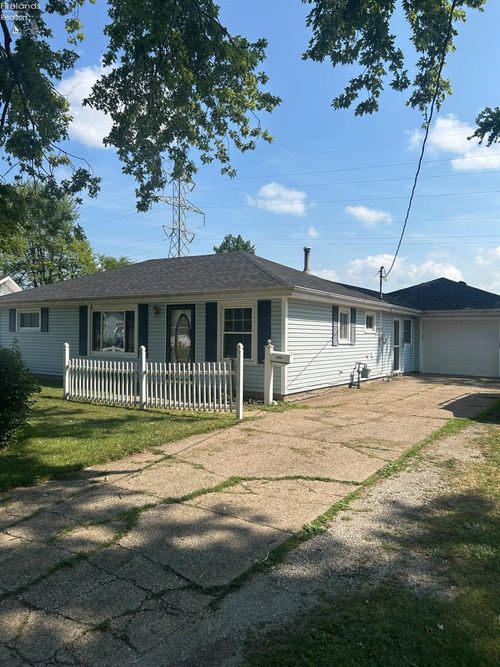 4406 Thorpe Dr, Sandusky, OH, 44870-1627 | Card Image