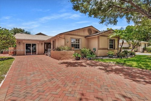2155 Nova Village Dr, Davie, FL, 33317-7017 | Card Image