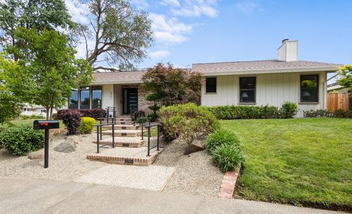 6901 Lincoln Creek Cir, Carmichael, CA, 95608-2032 | Card Image