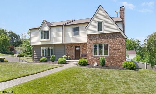 1 Ashley Ct, Monroe Twp, NJ, 08831-3203 | Card Image