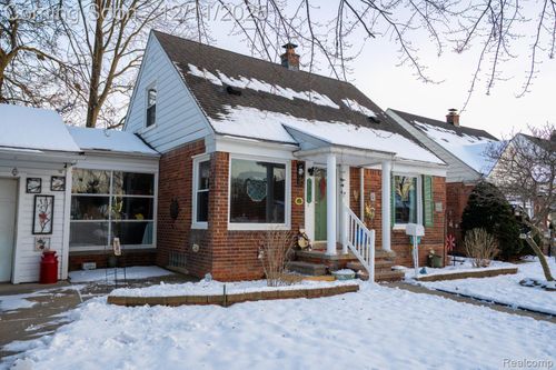 3201 Croissant St, Dearborn, MI, 48124-4337 | Card Image