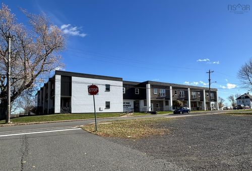 103 Park St, Stellarton, NS, B0K0A2 | Card Image