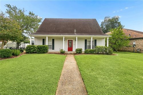 24 Myrtle Hill Dr, Destrehan, LA, 70047-2012 | Card Image