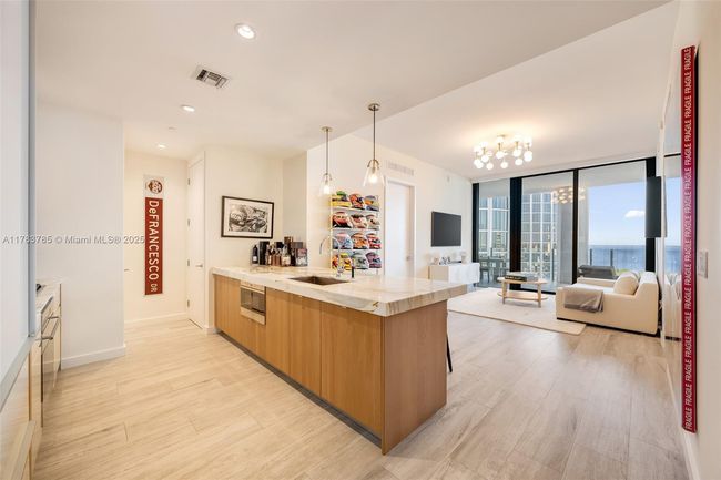 UNIT-1902 - 2831 S Bayshore Dr, Condo with 2 bedrooms, 2 bathrooms and null parking in Coconut Grove FL | Image 5