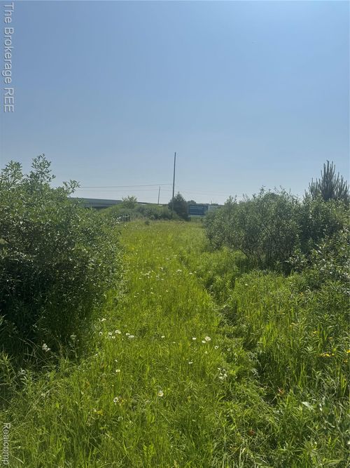 2548 S Sheridan Rd, Lennon, MI, 48449-9653 | Card Image