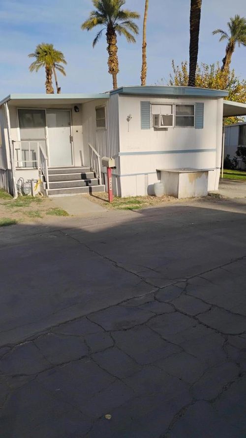 spc-124-80870 Us Highway 111, Indio, CA, 92201-6557 | Card Image