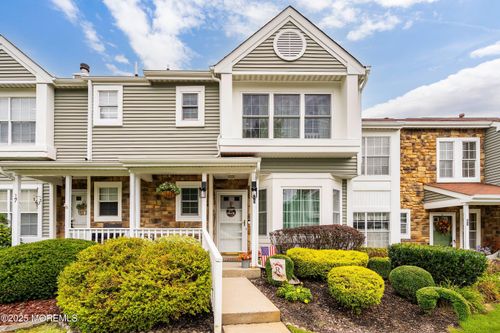 19 Horseshoe Ct, Tinton Falls, NJ, 07753-7664 | Card Image