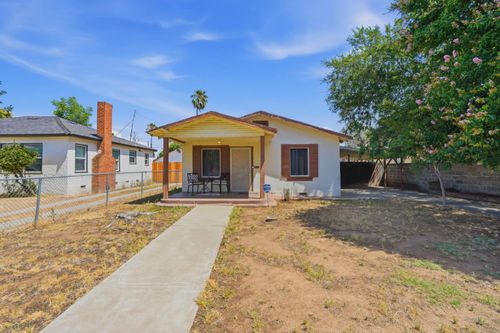 327 E Dayton Ave, Fresno, CA, 93704-4602 | Card Image