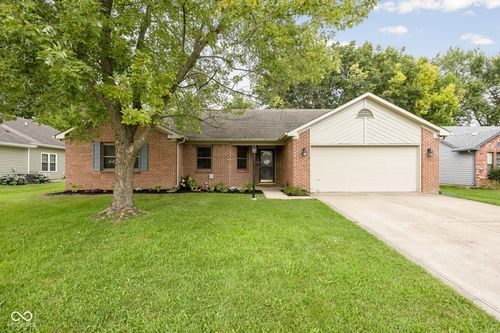 854 Ellington Cir, Greenwood, IN, 46143-8459 | Card Image