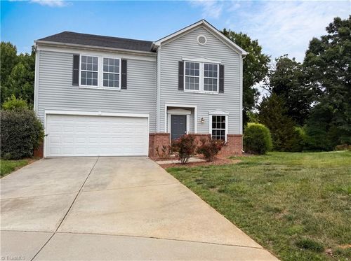 382 Kendall Dr, Winston Salem, NC, 27107-6883 | Card Image