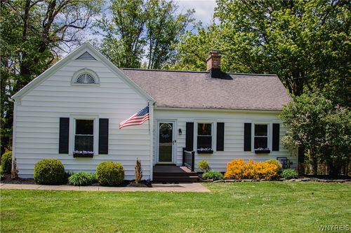 260 Girdle Rd, East Aurora, NY, 14052-1225 | Card Image