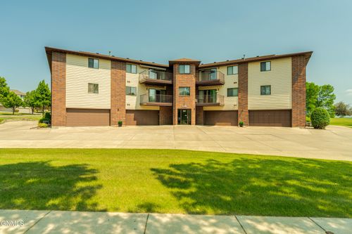 3333 Montreal St, Bismarck, ND, 58503-0429 | Card Image