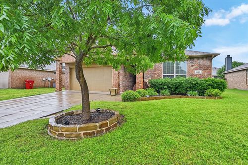 1512 Greenbrier Dr, Van Alstyne, TX, 75495-7079 | Card Image